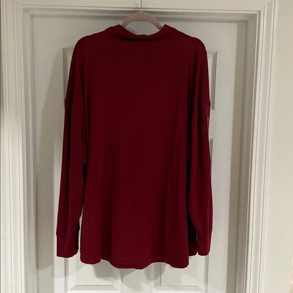 LANE BRYANT long sleeved turtle neck with faux button sleeeves - Picture 4 of 4